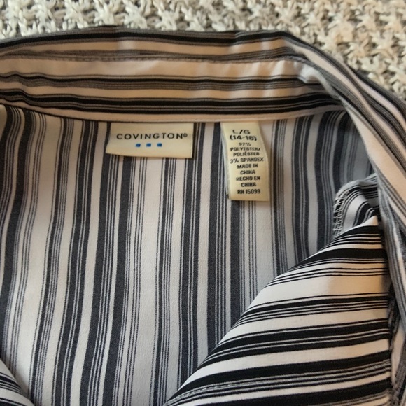 🔆Moving Sale 20% Off🔆 Black&White Chevron Blouse - Picture 3 of 4